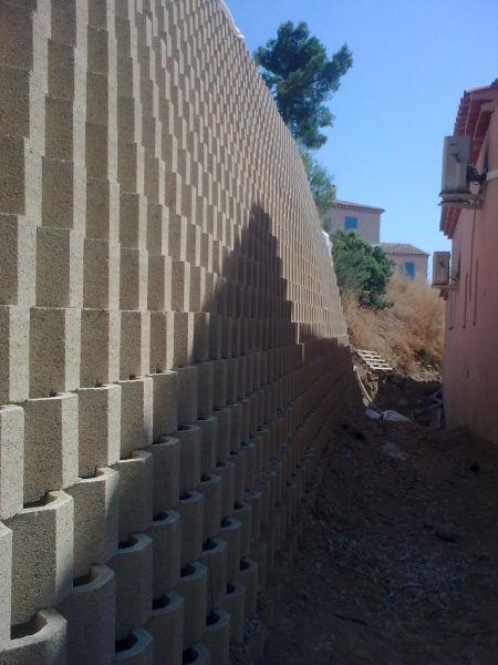 Construction de mur de soutenement en parpaing près d'Aix en Provence