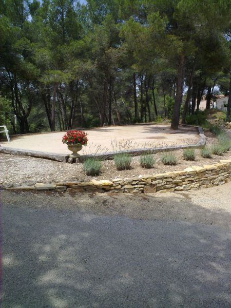 terrain de boule en sable stabilisé en Arles
