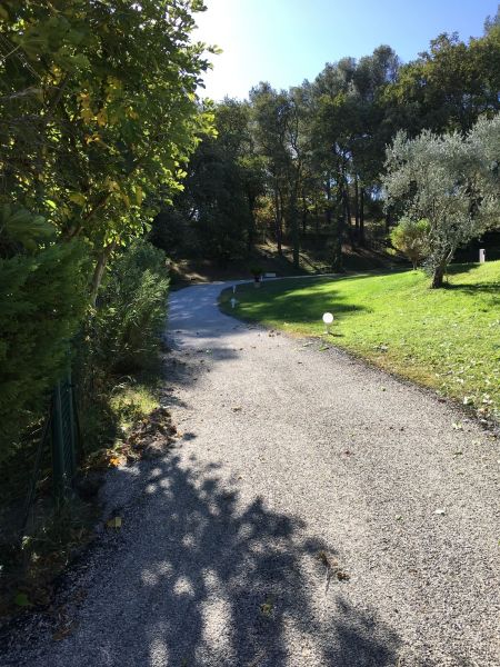 Goudronnage d'une voie d'accès chez un particulier à Cabriès dans le 13
