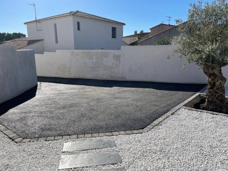 Pose d'enrobé et de pavé pour une villa individuelle dans le 13