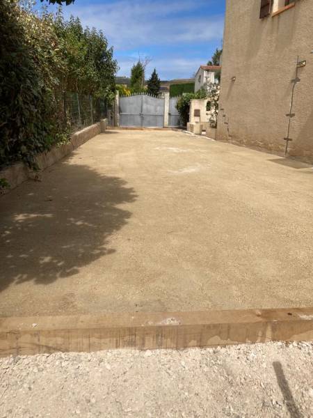 Société de travaux pour création d'un terrain de boule chez un particulier dans les bouches-du-Rhône