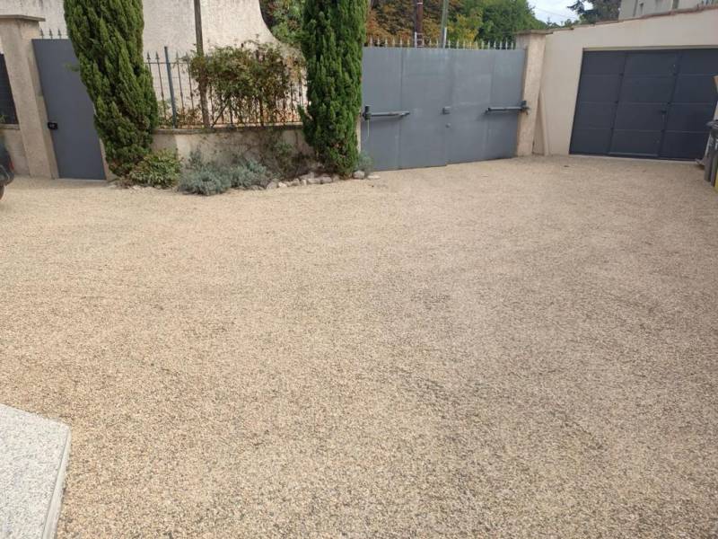 Bicouche beige dans le Var