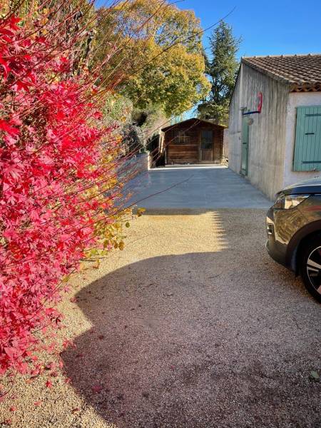 réalisation d'une dalle béton à bouc bel air chez un particulier dans les bouches du rhône