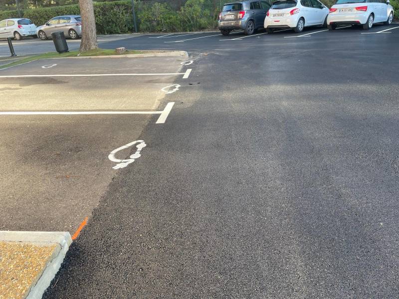 Devis pour marquage emplacement bornes recharge électriques chez un professionnel à fos-sur-Mer