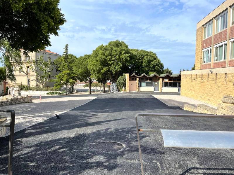 Réalisation d'un parking en enrobé près de Bouc Bel Air