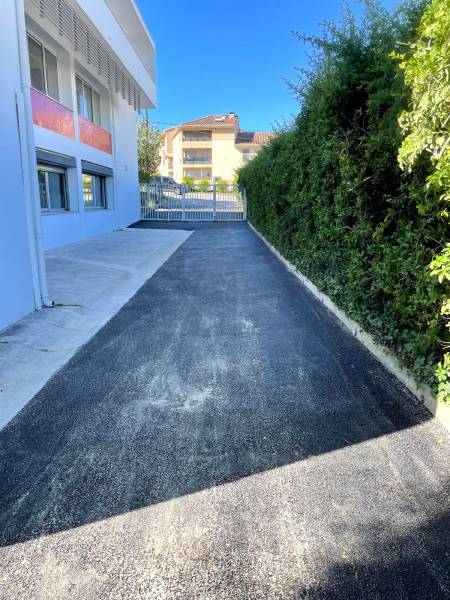 reprise d'enrobé dégradé près d'aix en provence pas cher