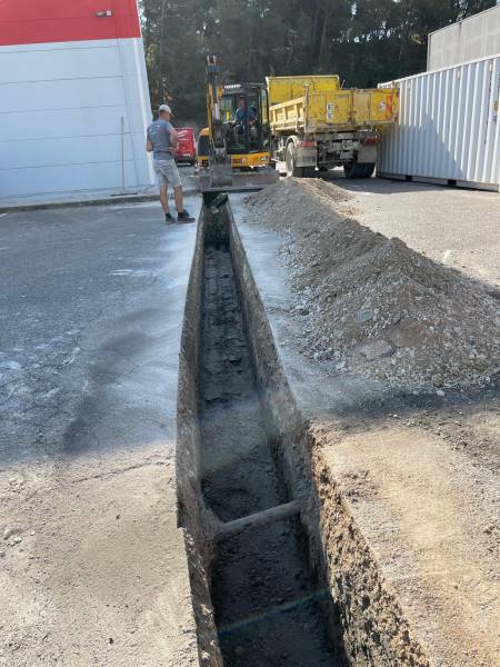 entreprise création de réseau d'eaux usées près de marseille