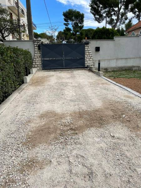 Entreprise spécialisée dans la pose d'enrobé pour les particuliers dans les Bouches-du-Rhône
