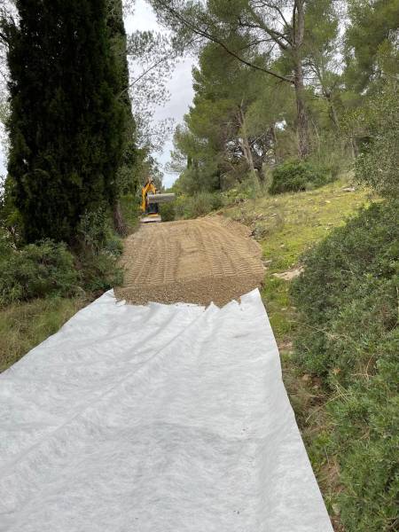pose de géotextile dans le cadre de travaux de voirie et pose d'enrobé