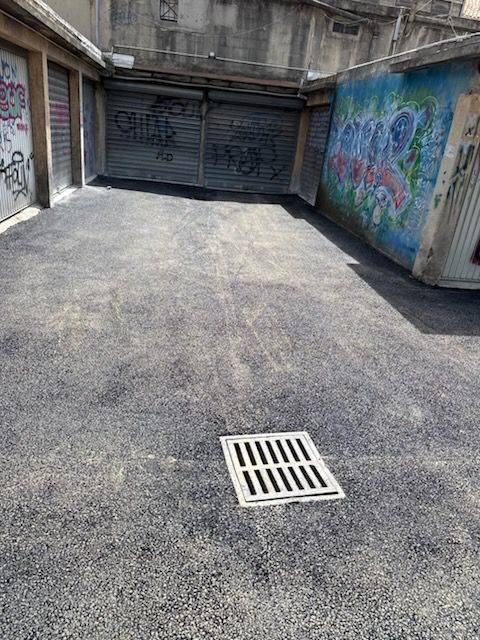 Réfection en enrobé noir  des accès à des garages privés pour une copropriété à Marseille