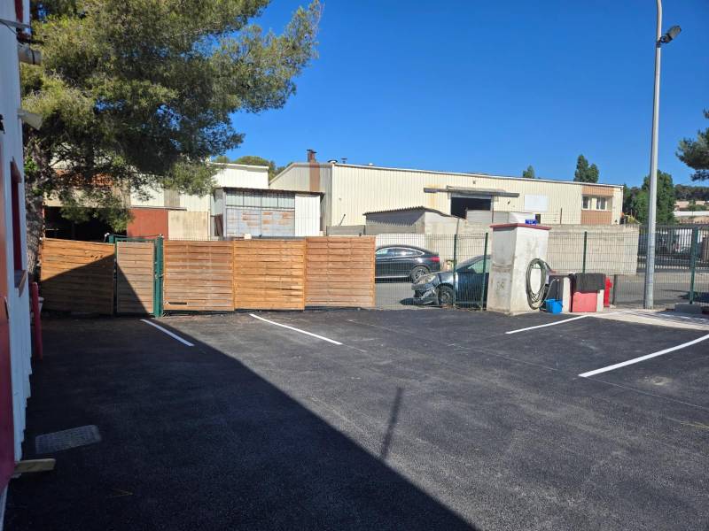 Marquage de places de stationnement pour parking dans le 13