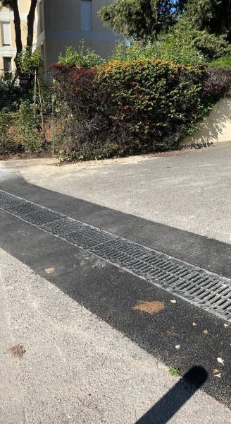 Création d'un caniveau pour gestion des eaux pluviales à Marseille