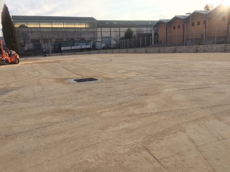 compactage de la grave en préparation du tricouche