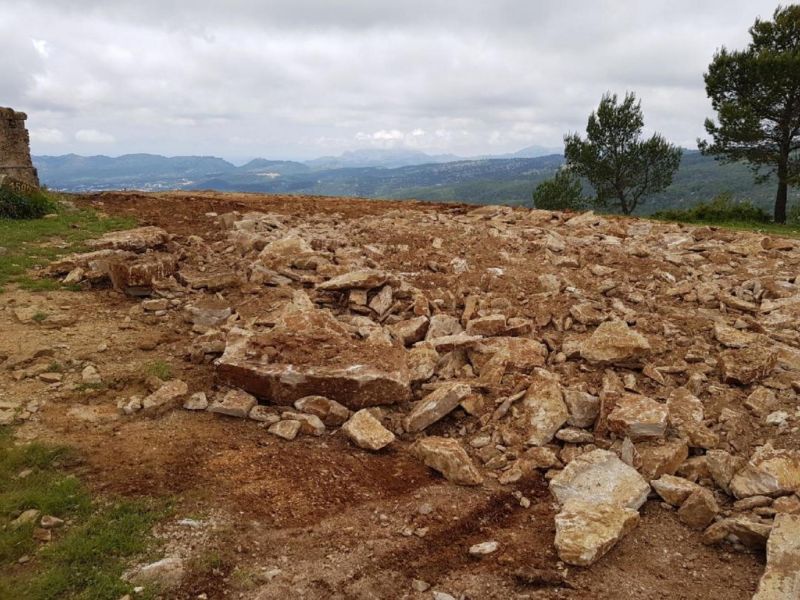 roches extraites de la tranchée