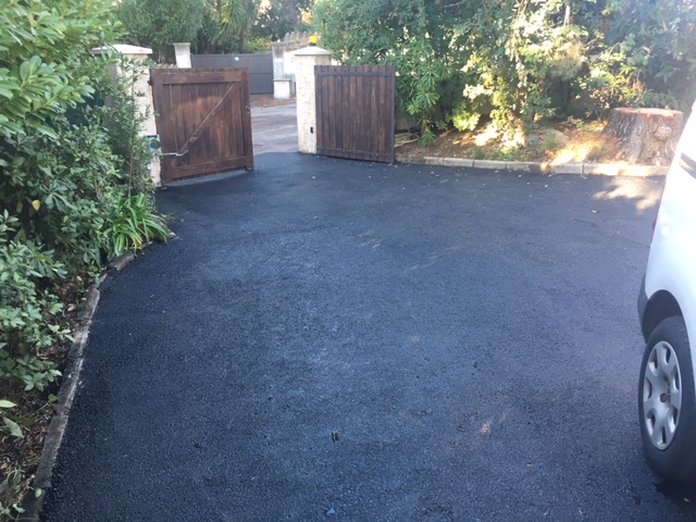 Réhabilitation d'un chemin en enrobé dans le 13