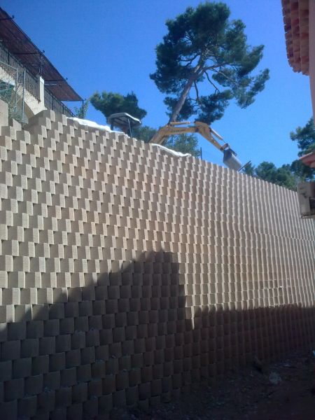 Construction de mur de soutenement en beton dans le 13