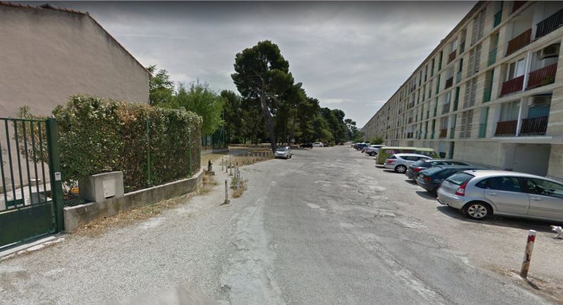 Etat de la chaussée avant réfection dans la résidence 13