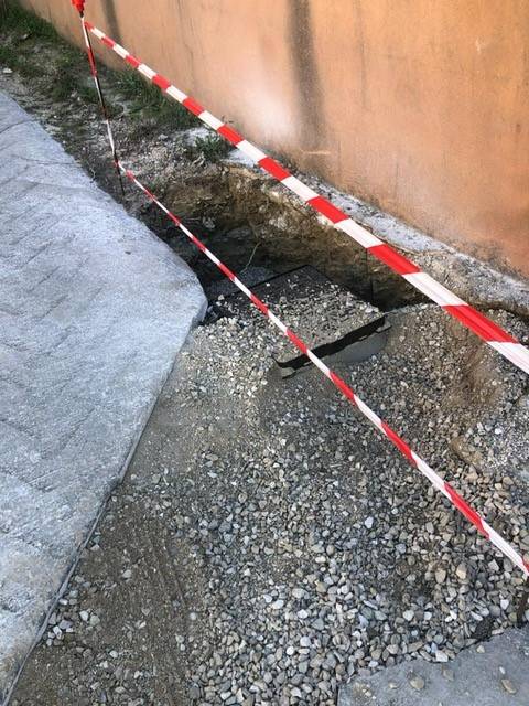 Raccordement au tout à l'égout de plusieurs habitations