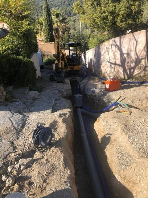 Pose de tuyaux pvc sur Ceyreste