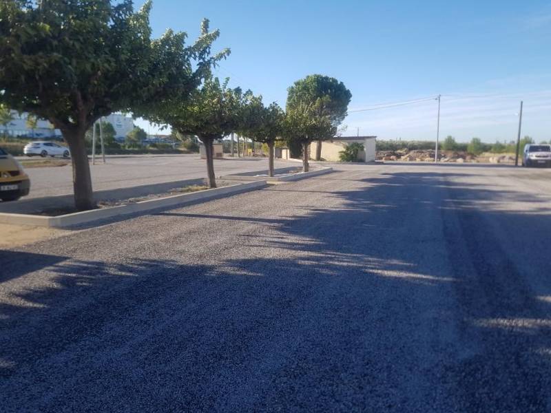Goudronnage d'un parking sur Berre l'Etang dans le 13