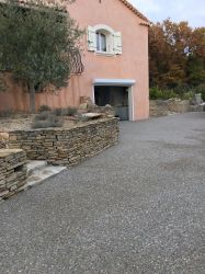 Notre zone d'activité pour ce service Entreprise pour goudronner un chemin à trous